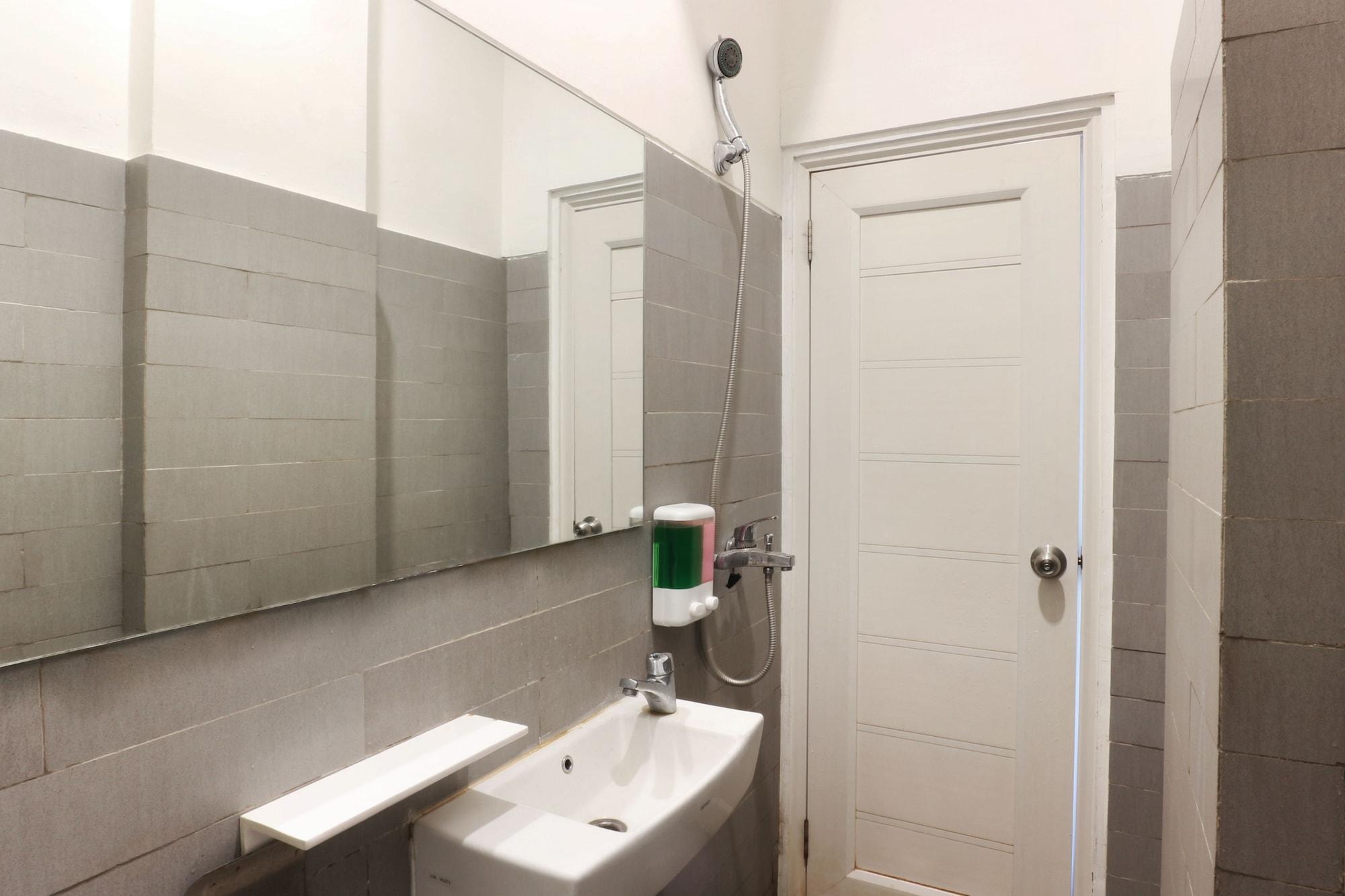 Urbana Homes Syariah Джакарта Екстериор снимка